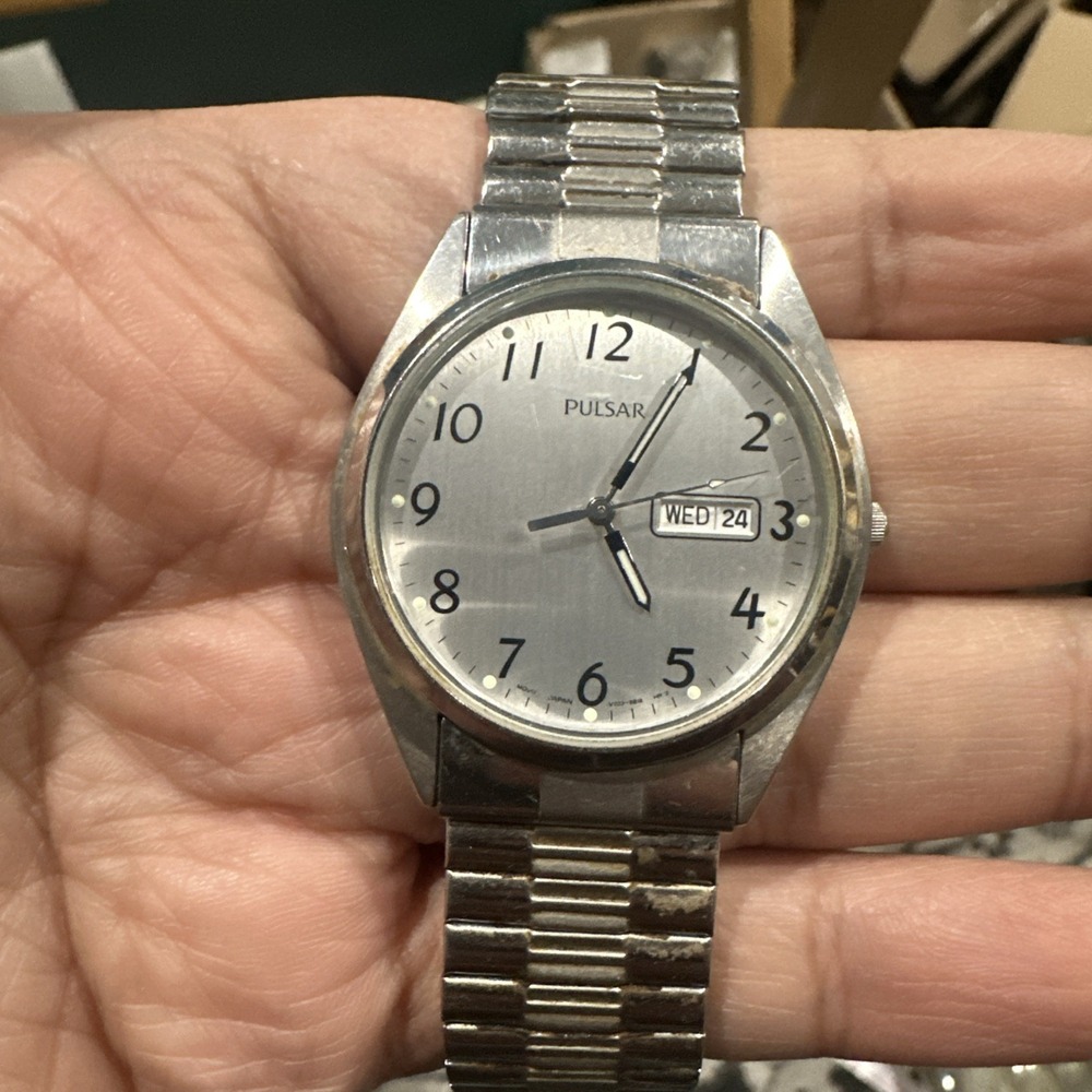 Working Vintage Pulsar Day Date Mens Silver‎ Watch Steel 37mm New Battery Quartz